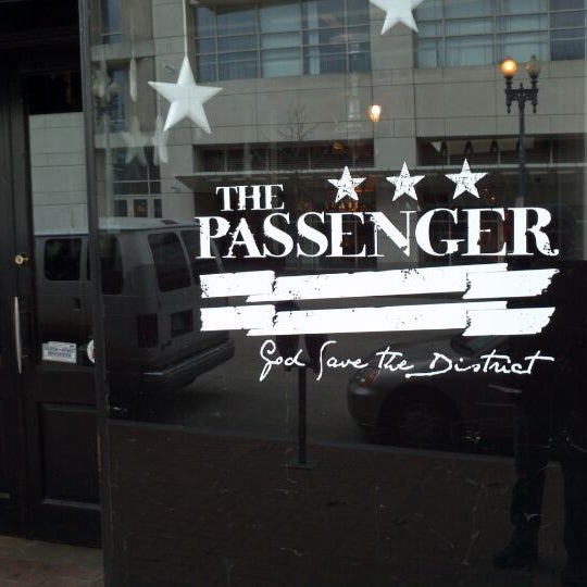 Das Foto wurde bei The Passenger von DC Trendsetter B. am 12/17/2011 aufgenommen