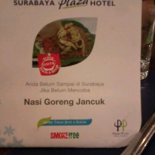 รูปภาพถ่ายที่ Surabaya Suites Hotel โดย avindra nazla s. เมื่อ 6/9/2012