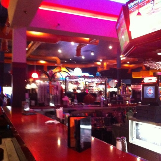 Photo taken at Dave &amp; Buster&#39;s by shannon O. on 8/27/2011