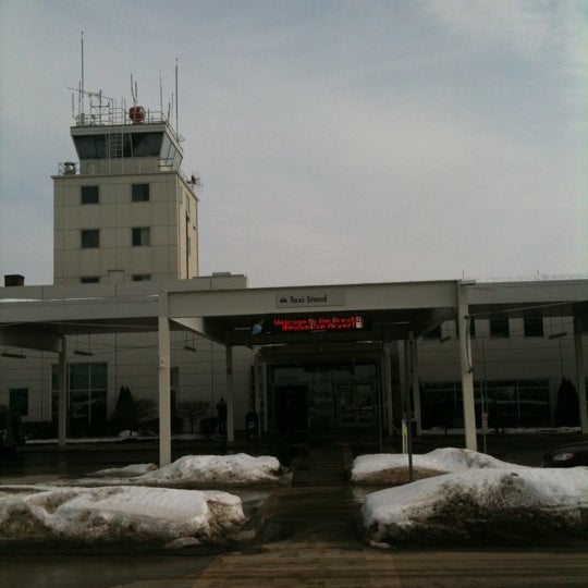 Foto tirada no(a) Greater Binghamton Airport / Edwin A Link Field por J. D. em 2/17/2011