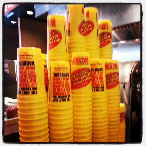 Photo taken at Dickey&#39;s Barbecue Pit by Dwayne K. on 9/2/2012