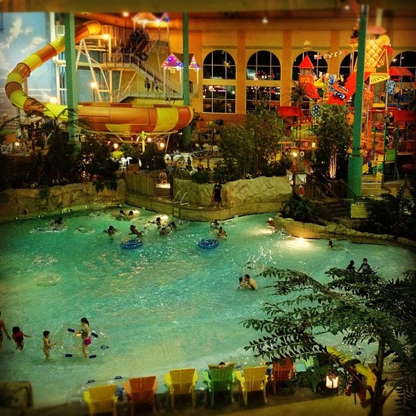 Photo taken at KeyLime Cove Indoor Waterpark Resort by Frank D. on 2/14/2012