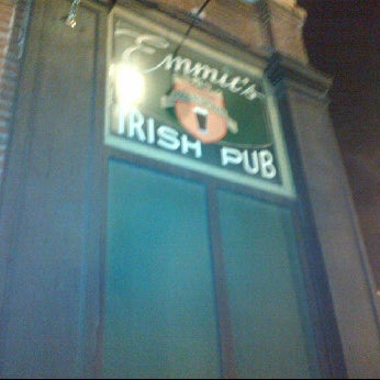 Снимок сделан в Emmit&#39;s Irish Pub пользователем Carlos E. 3/15/2012