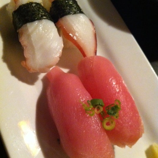 Foto tirada no(a) Sushi Hai por Daniel M. em 8/26/2011