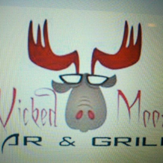 Foto diambil di Wicked Moose Bar &amp; Grill oleh Annie D. pada 10/5/2011