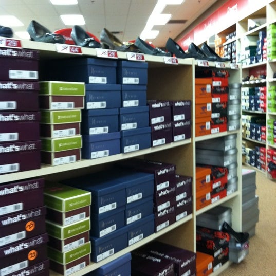 Famous footwear mall 25 hot sale