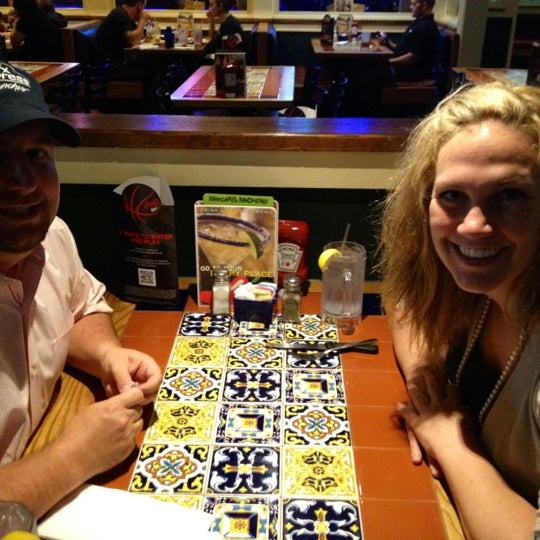 Photo taken at Chili&#39;s Grill &amp; Bar by Faustine C. on 4/3/2012