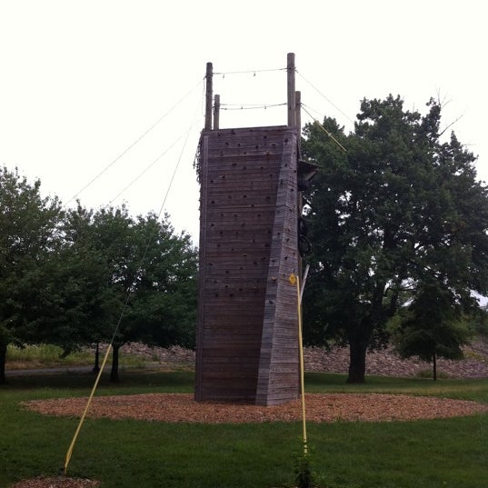 Riverfront Recapture Ropes Course Hartford'da Diğer Açık Alanlar