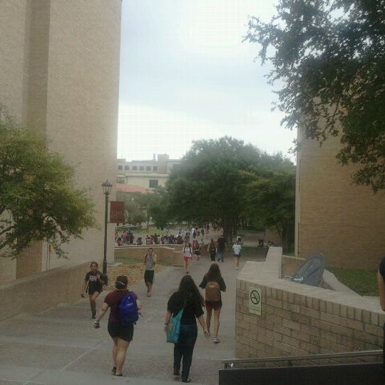 Das Foto wurde bei Texas State University von Billy M. am 9/16/2011 aufgenommen