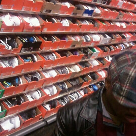 nike store in deer park