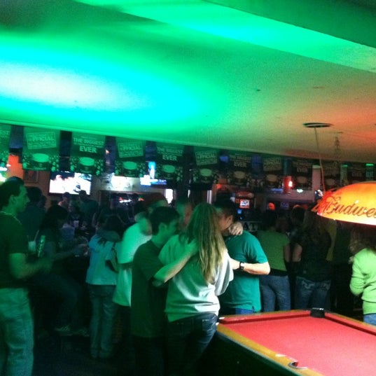 Foto tomada en Rudy&#39;s Bar &amp; Grill  por Pat H. el 3/18/2012