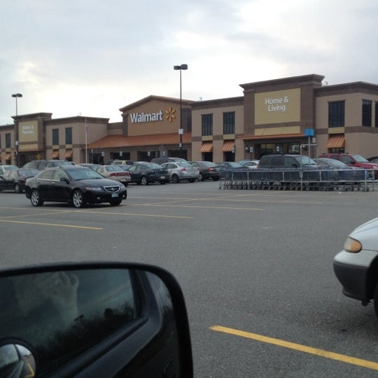 Walmart Supercenter 1368 ziyaretçidan 17 tavsiye'da fotoğraflar