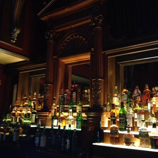 Photo taken at Rí Rá Irish Pub by David A. on 7/14/2012
