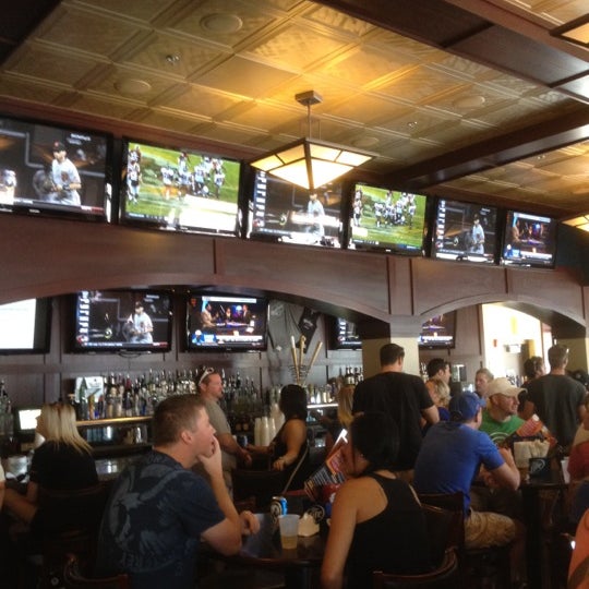 10+ Wrigleyville Bar Crawl JuraSharai
