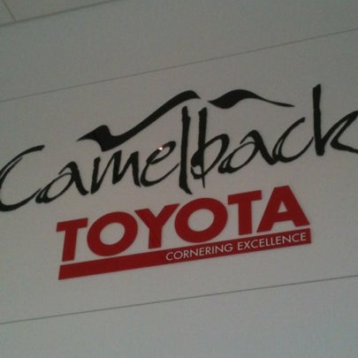 Das Foto wurde bei Camelback Toyota von Yoshi N. am 7/25/2012 aufgenommen