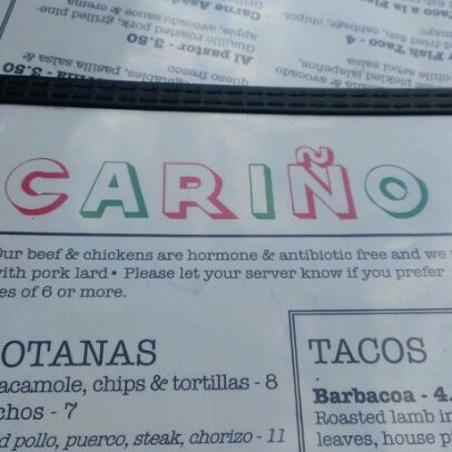 Foto tomada en Cariño Restaurant and Cantina  por Dauset M. el 6/8/2012
