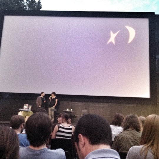 Снимок сделан в Kino unter Sternen / Cinema under the Stars пользователем Nico G. 7/9/2012