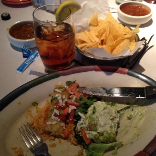 Foto tomada en Cantina Laredo  por Tony S. el 7/25/2012