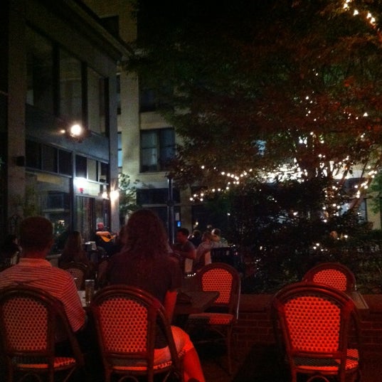 Photo taken at Aspire Restaurant by Bora L. on 8/5/2012