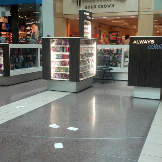 Photo taken at Chicago Ridge Mall by Steve S. on 9/1/2012