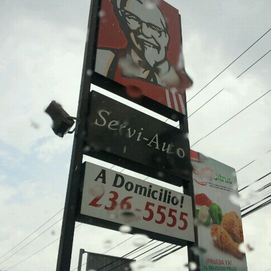 Como Se Llama El Dueño De Kfc