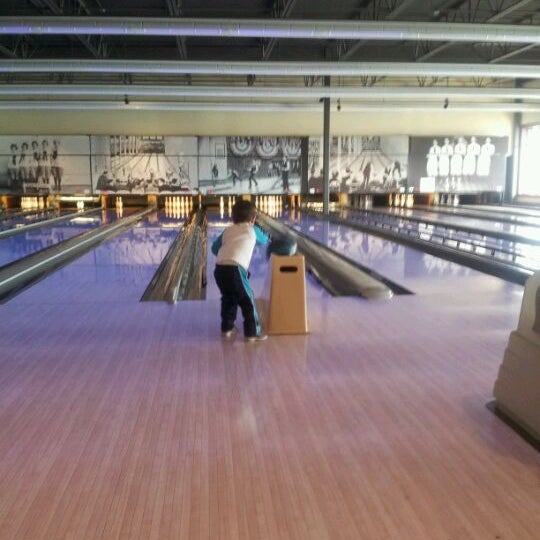 Photos at Pinstripes Event Space in Northbrook