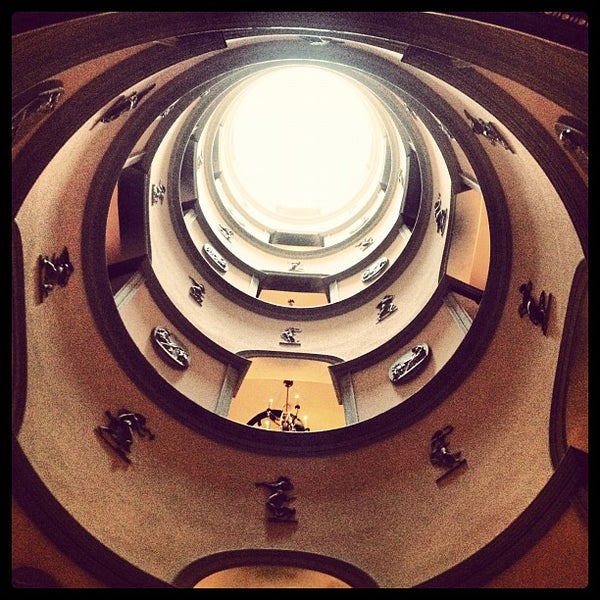 3/17/2012 tarihinde Eakin R.ziyaretçi tarafından L&#39;Hotel'de çekilen fotoğraf