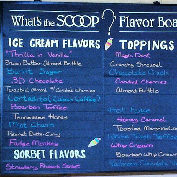 Photo taken at What&#39;s The Scoop? by Melissa L. on 7/4/2012