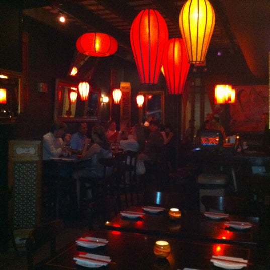 Photo taken at Dragonfly by Oscar G. on 7/12/2012