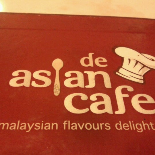 Снимок сделан в De Asian Cafe пользователем Kelvin N. 9/10/2012