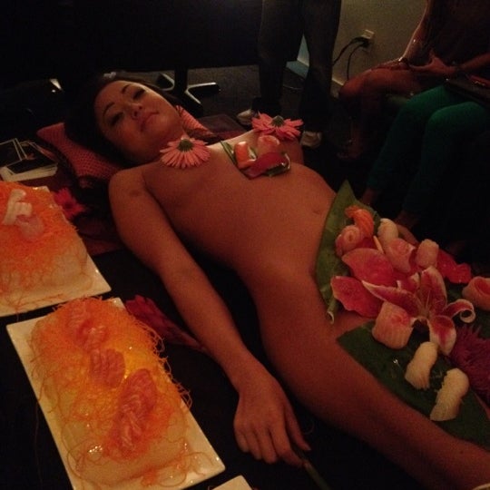 3/23/2012에 Christina K.님이 Shari Sushi Lounge에서 찍은 사진