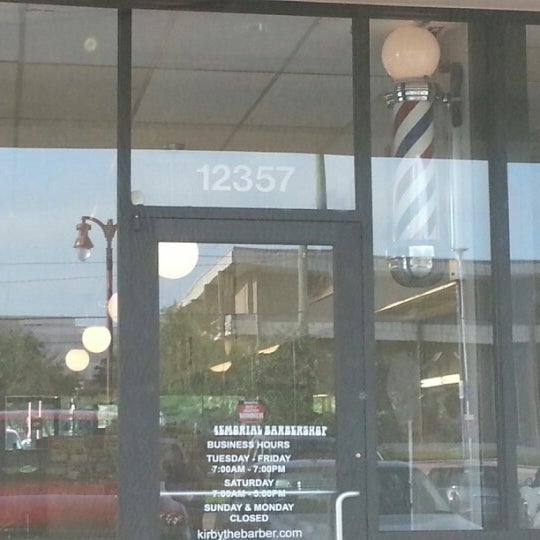 Capone's Barber Shop & Shave Lounge Hair Salon in Houston