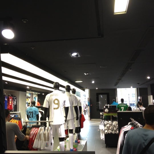 adidas store champs elysées