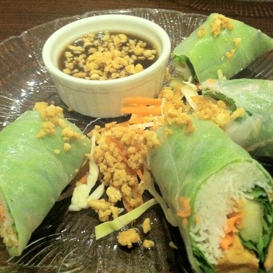 Снимок сделан в Khao Thai Restaurant пользователем Ginny T. 3/9/2012