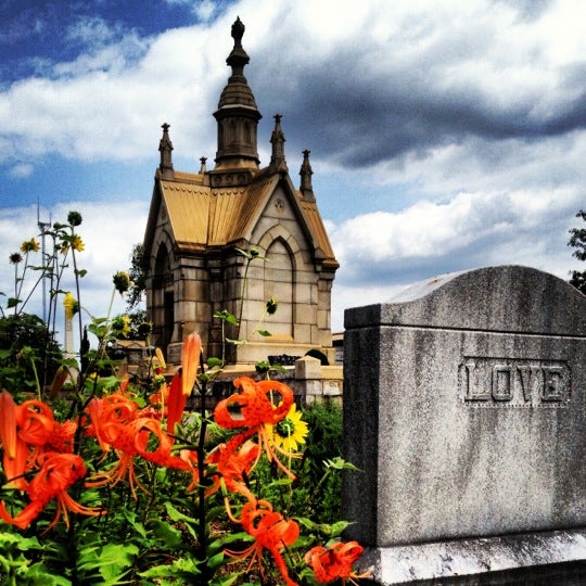 Photo taken at Oakland Cemetery by Chad E. on 6/17/2012
