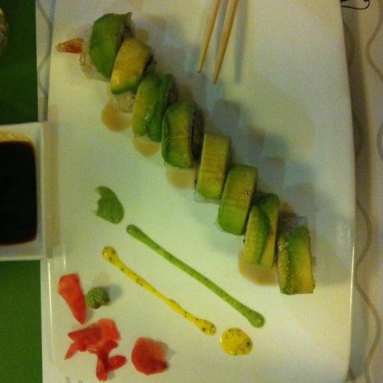 Das Foto wurde bei Banzai Sushi Asian Cuisine von William M. am 6/17/2012 aufgenommen