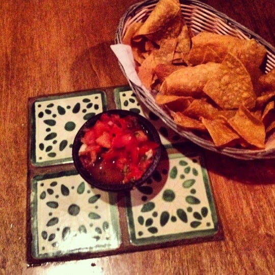 Photo prise au Miguel&#39;s Mexican Restaurant par Kelly A. le4/23/2012