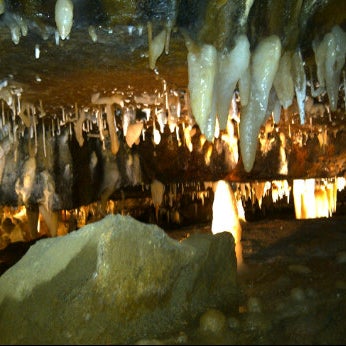 Foto tirada no(a) Ohio Caverns por Grace P. em 7/21/2012