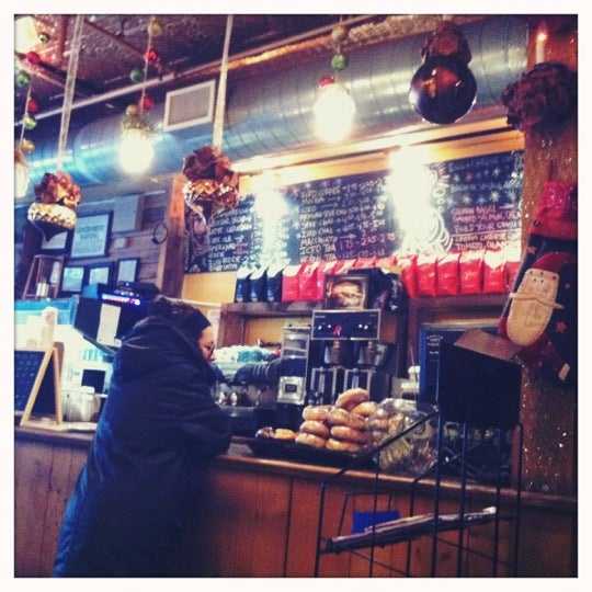 Foto tirada no(a) Colador Cafe por Edith E. em 12/6/2011