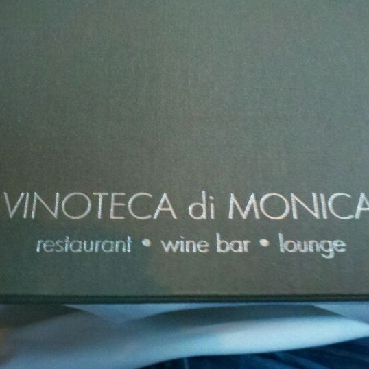รูปภาพถ่ายที่ Vinoteca di Monica โดย Christian B. เมื่อ 8/22/2011