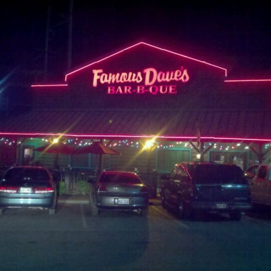Photo taken at Famous Dave&#39;s by Vickie D. on 9/3/2011