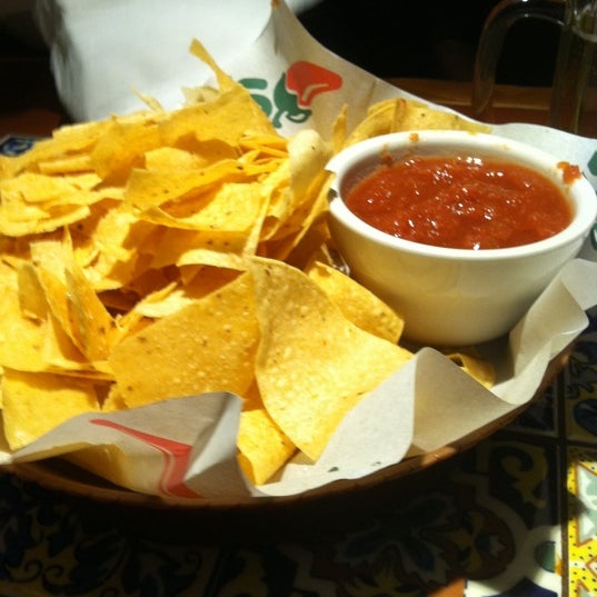 Photo taken at Chili&#39;s Grill &amp; Bar by Megan W. on 10/7/2011