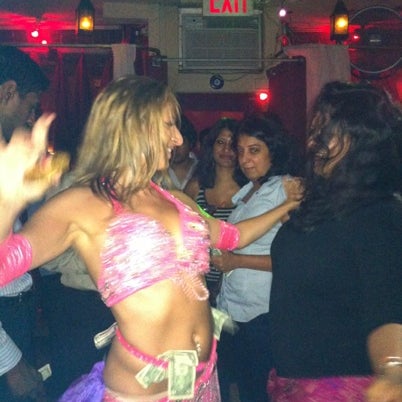 Foto diambil di Le Caire Lounge oleh Pekky M. pada 8/10/2012