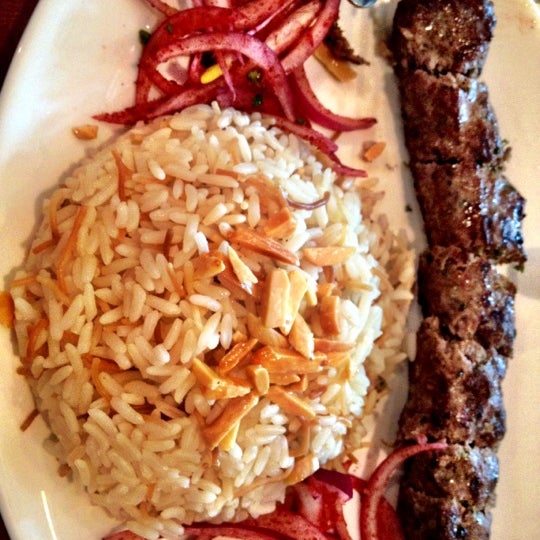Foto tirada no(a) Maroosh Mediterranean Restaurant por @EstrellaSibila em 5/17/2012