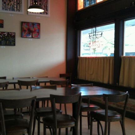Foto diambil di Caffe Delia oleh rouge a. pada 3/18/2012