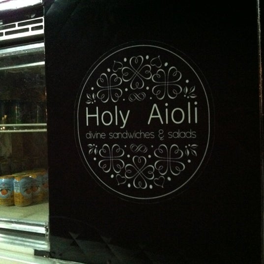 Foto diambil di Holy Aioli oleh Robin D. pada 8/30/2012