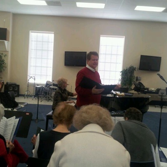 รูปภาพถ่ายที่ First Baptist Church โดย Spencer B. เมื่อ 1/31/2012