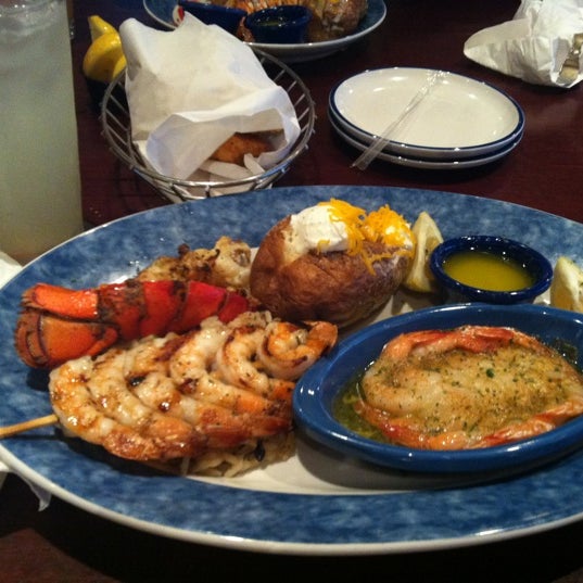 Photo taken at Red Lobster by Emilio M. on 7/26/2012