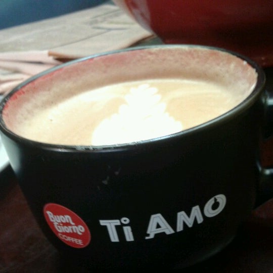 Photo taken at Buon Giorno Coffee by Alicia Z. on 6/14/2012