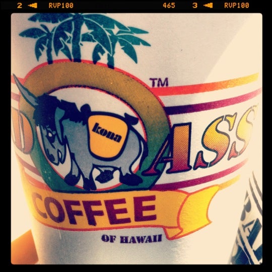 Das Foto wurde bei Bad Ass Coffee of Hawaii von Peregrinator am 5/5/2012 aufgenommen